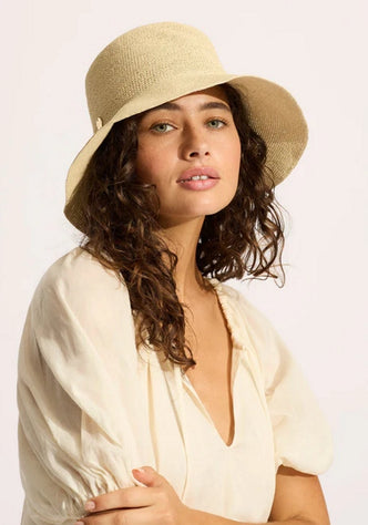 Packable Raffia Bucket Hat