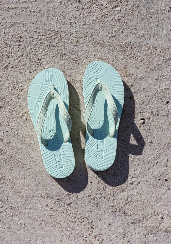 Mint flip flops online